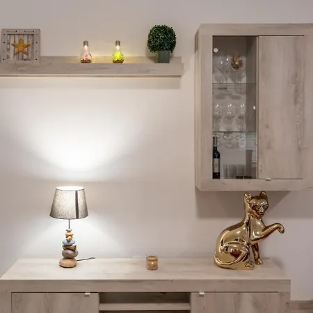 Al Laghée - New 2 Bedroom In Center