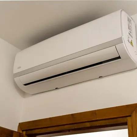 Al Laghee - Large New Modern In Center Town Appartement Gravedona