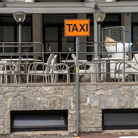 Apartment Al Laghée - Large New Modern In Center Town