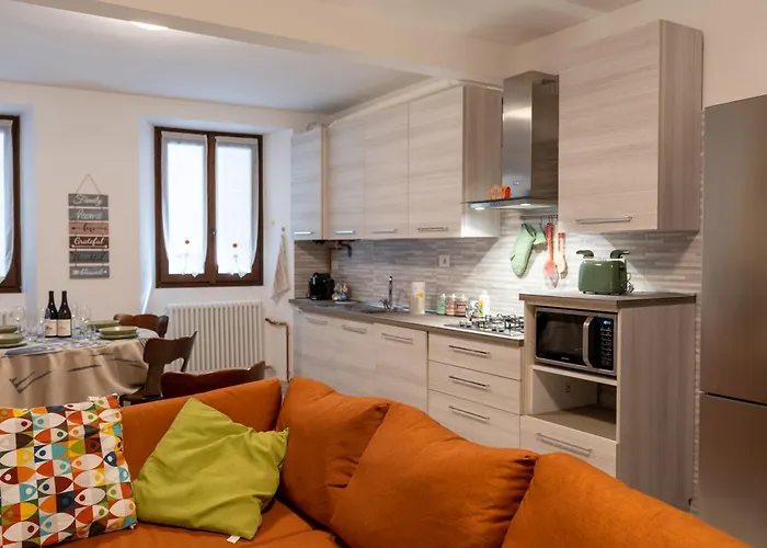 Daire Al Laghee - Large New Modern In Center Town *
