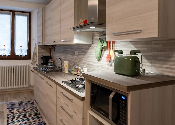 Daire Al Laghee - Large New Modern In Center Town Gravedona