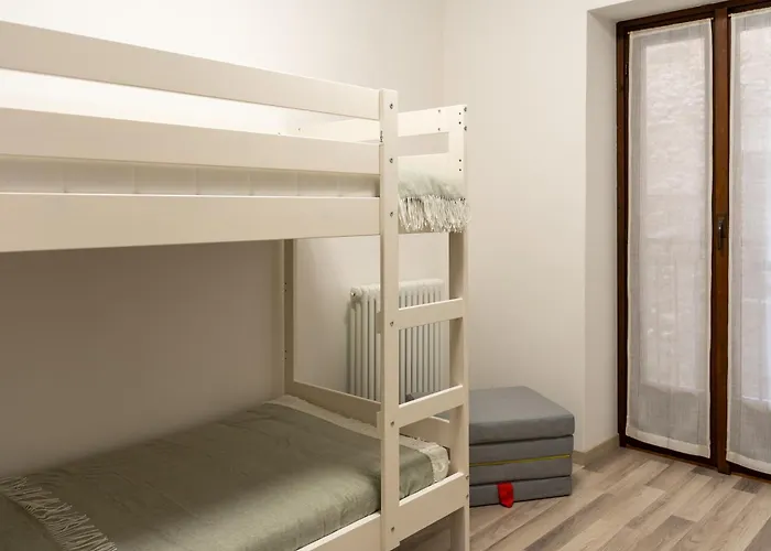 Daire Al Laghee - Large New Modern In Center Town *